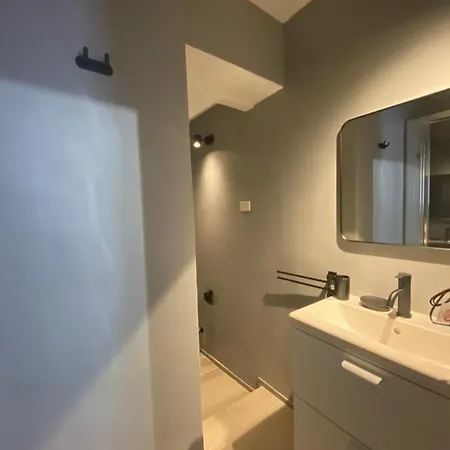 Oda ve Kahvaltı Demetra 4*