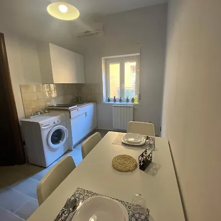 Oda ve Kahvaltı Demetra 4*